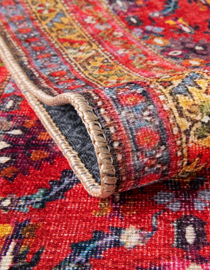 Detail image of 7' 6 x 7' 6 Washable Timeless Octagon Rug