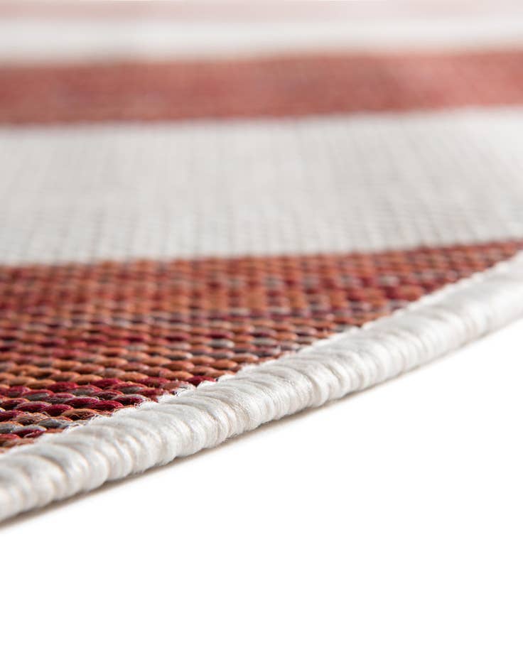 Detail image of 5' 3 x 8' Easy-Clean Jill Zarin Indoor / Outdoor Oval Rug
