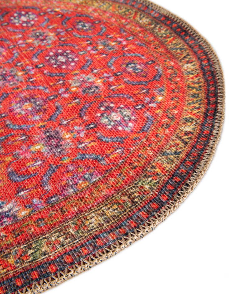 Detail image of 2' x 3' Washable Timeless Oval Rug