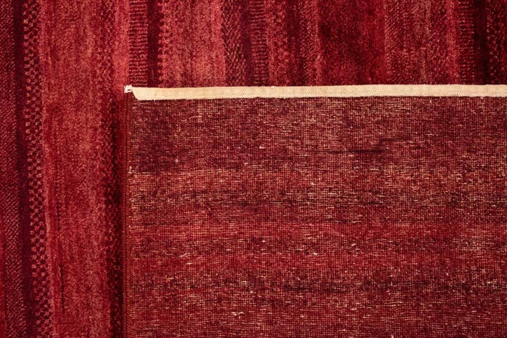 Detail image of 6' 7 x 9' 5 Aatish Wool Rug