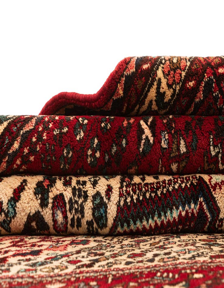 Detail image of 4' 9 x 6' 4 Abadeh Rug
