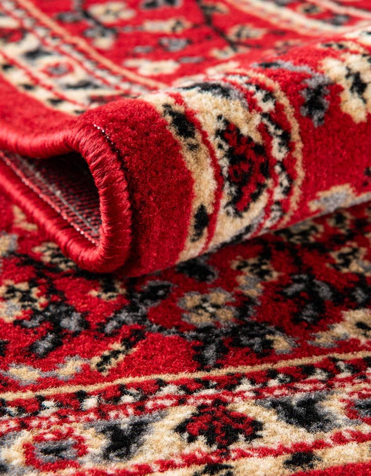 Detail image of 5' 3 x 8' Amaya Rug