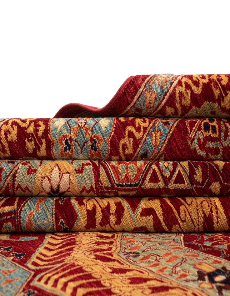 Detail image of 9' 9 x 15' 7 Amina Wool Rug