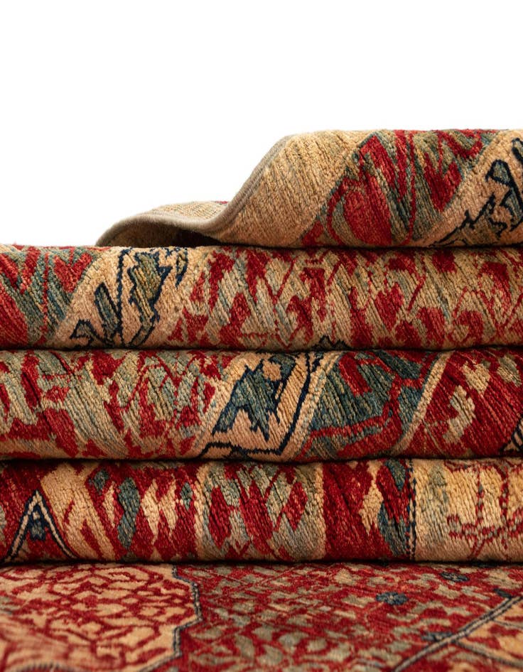 Detail image of 12' 2 x 17' 5 Amina Wool Rug