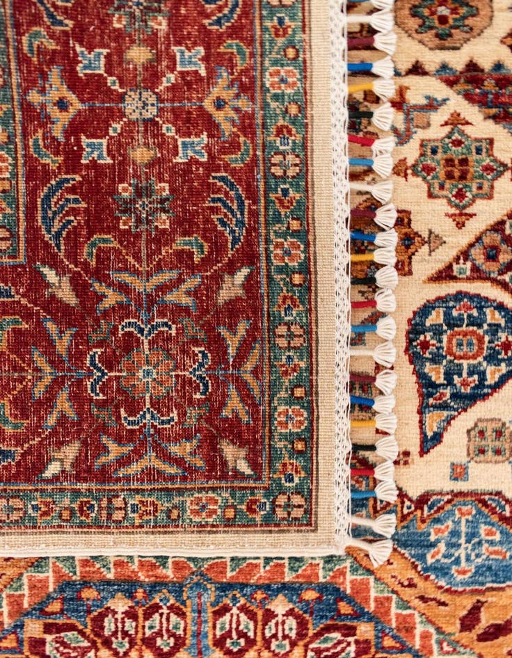 Detail image of 5' 7 x 8' 4 Amina Wool Rug