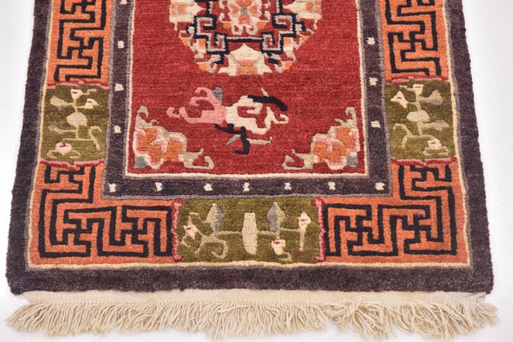 Detail image of 2' x 2' 9 Hand Knotted Antique Finish Wool Rug