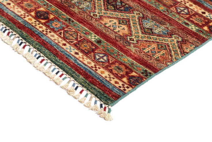 Detail image of 6' 10 x 9' 9 Ariana Rug