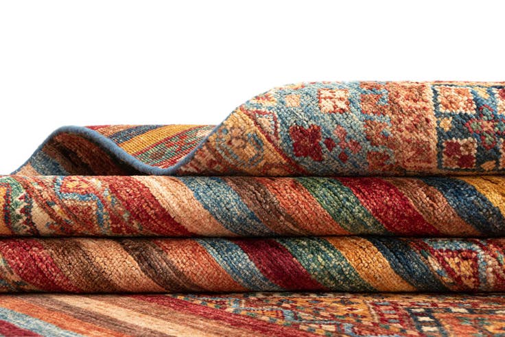 Detail image of 6' 9 x 10' Ariana Rug
