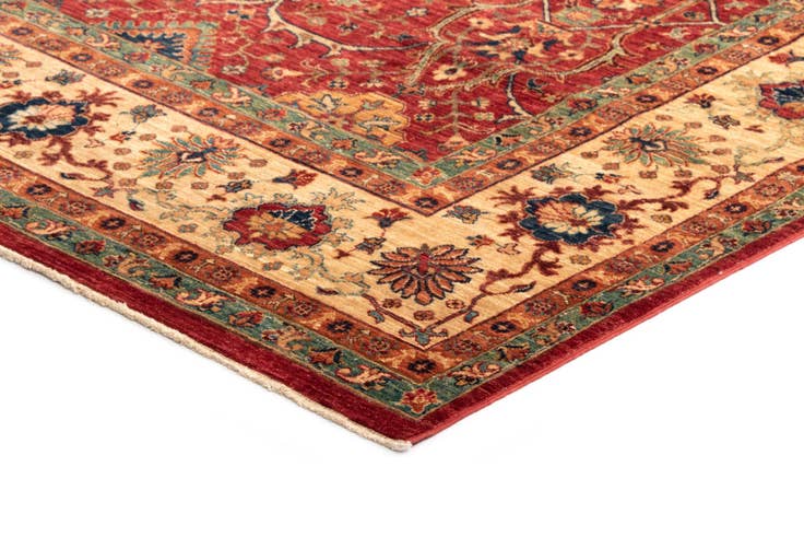 Detail image of 8' 1 x 10' Ariana Wool Rug