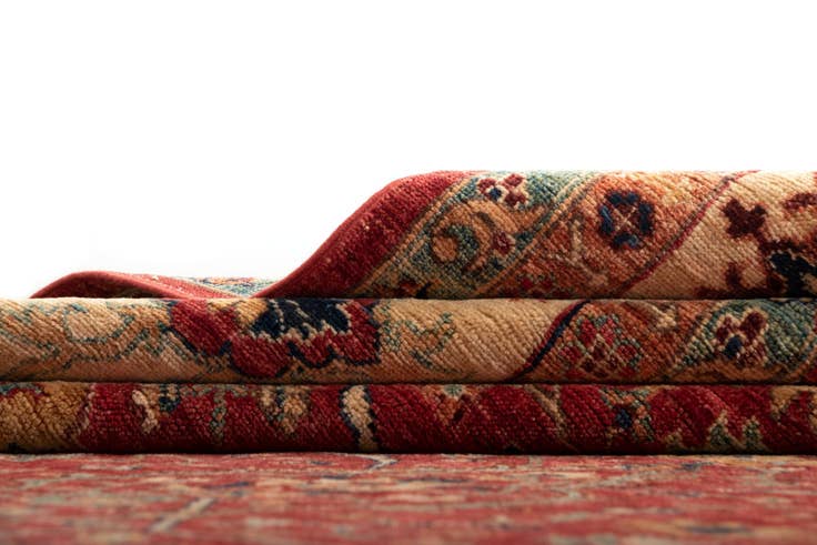 Detail image of 8' 1 x 10' Ariana Wool Rug