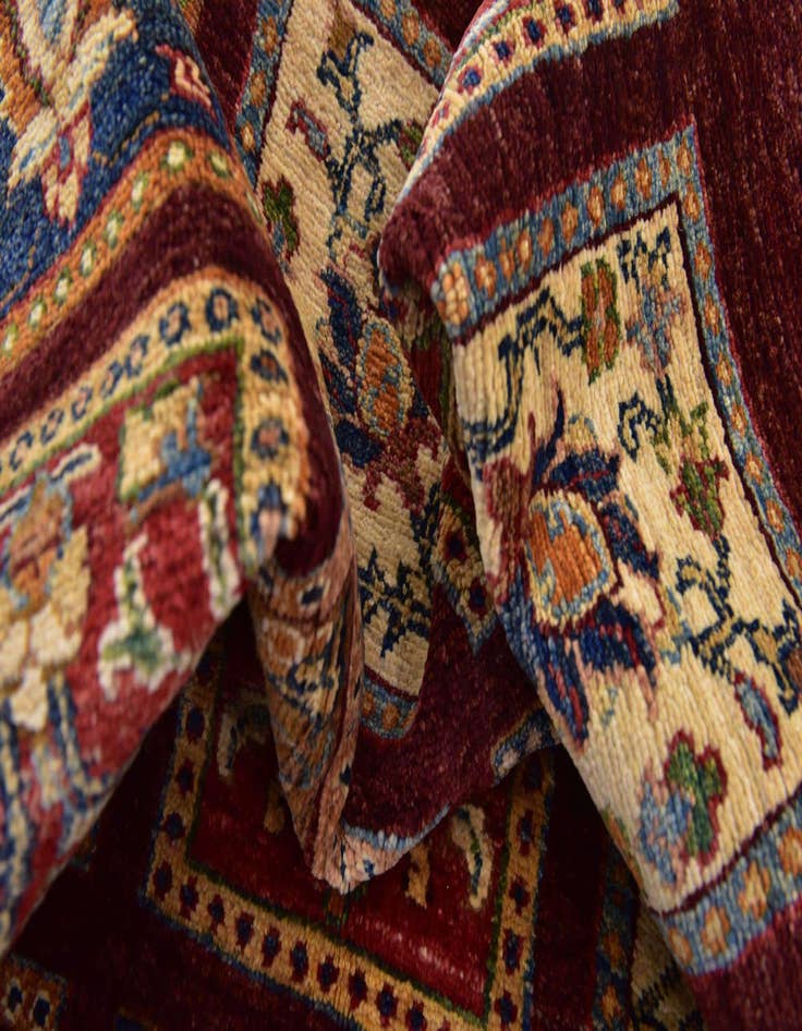 Detail image of 5' 9 x 8' 2 Ariana Rug