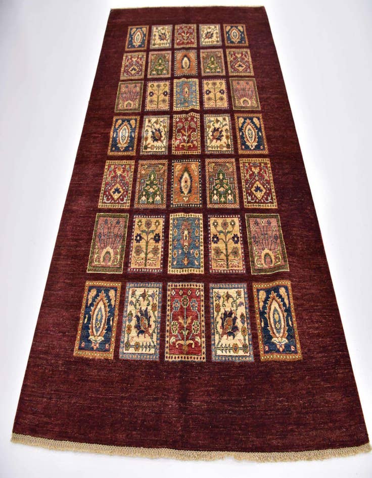 Detail image of 5' 9 x 8' 2 Ariana Rug