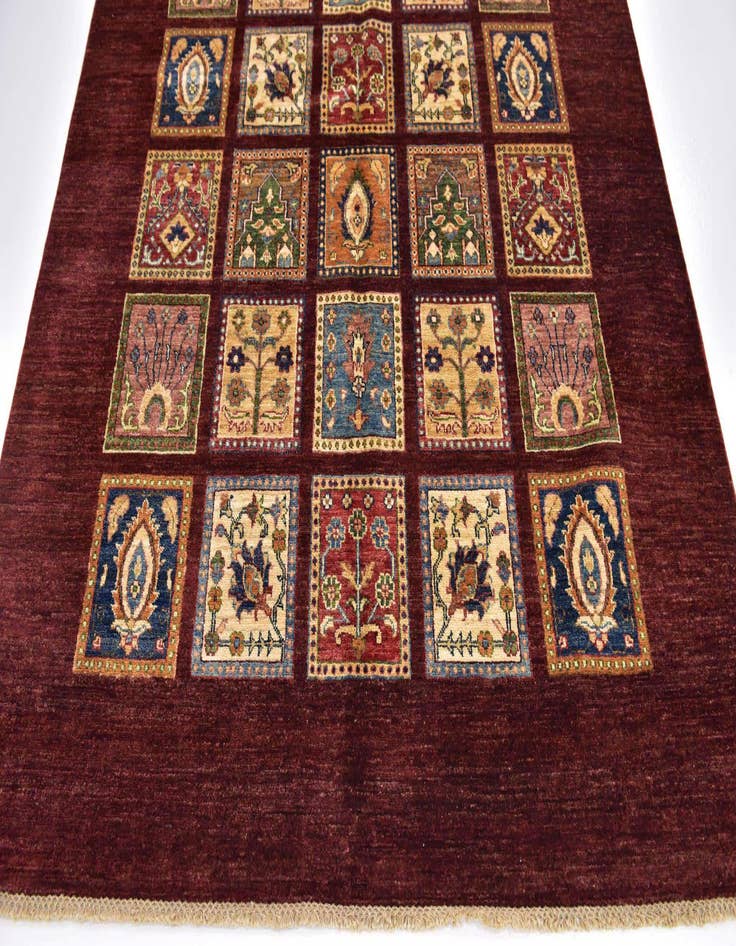 Detail image of 5' 9 x 8' 2 Ariana Rug