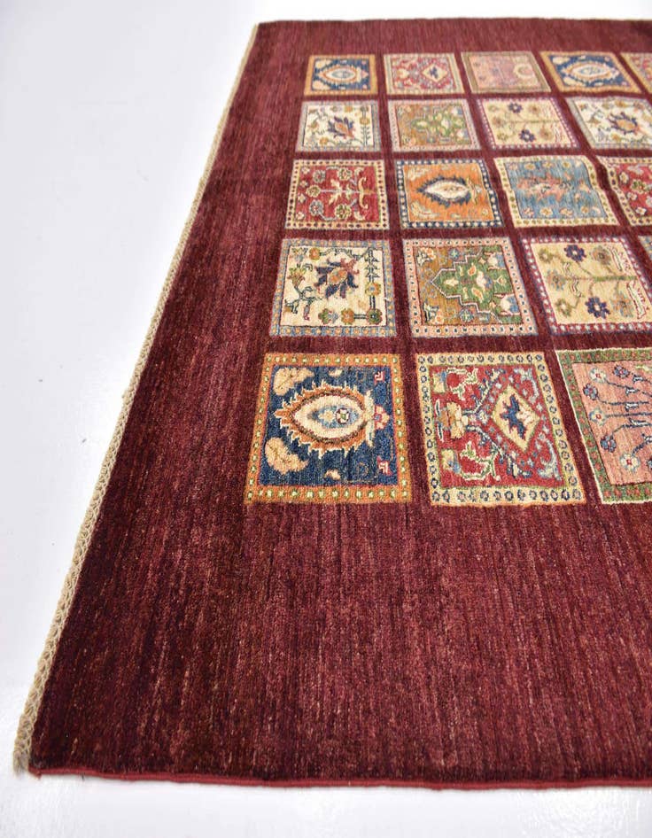 Detail image of 5' 9 x 8' 2 Ariana Rug