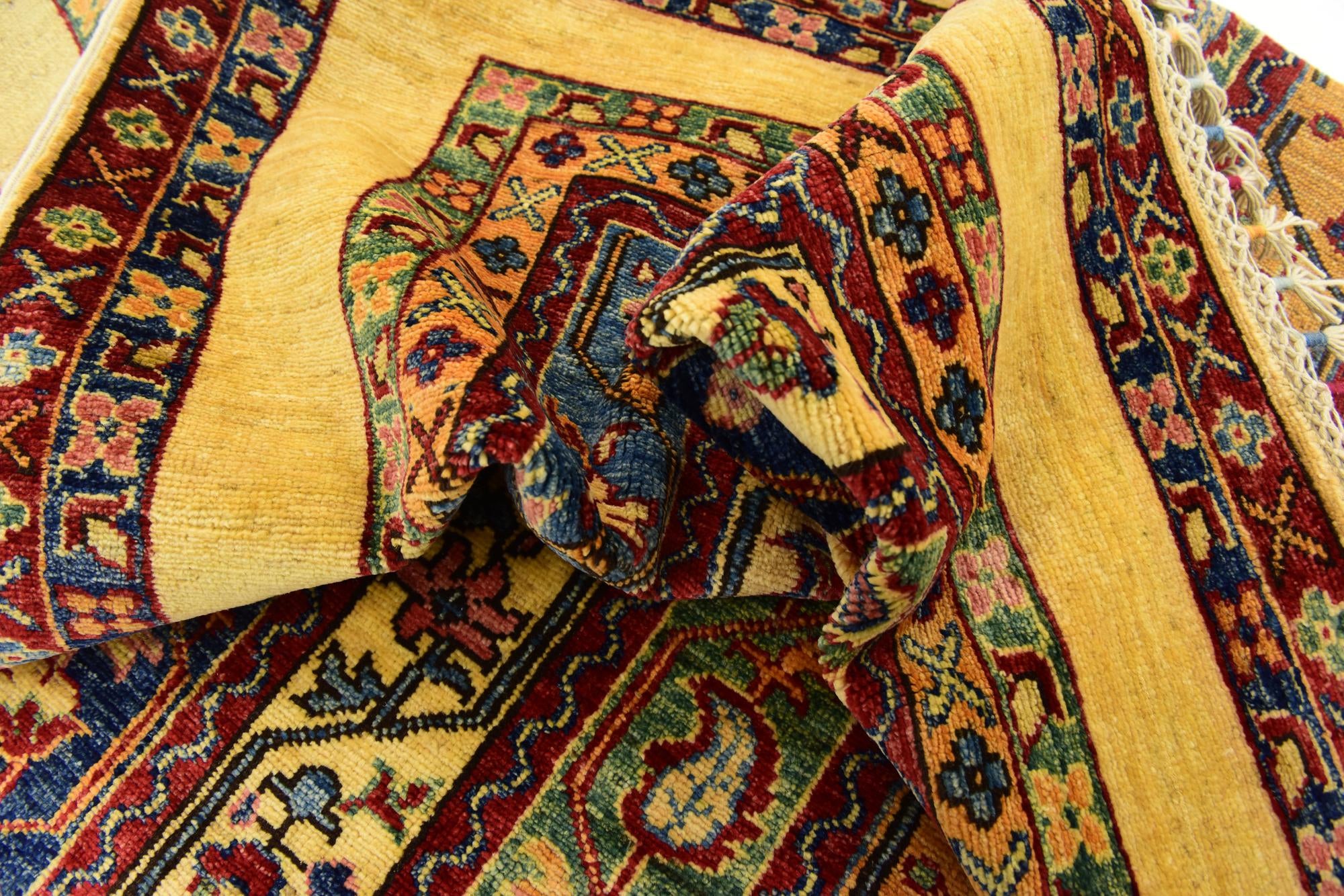 4' 9 x 6' 4 Hand Knotted Ariana Ziegler Rug