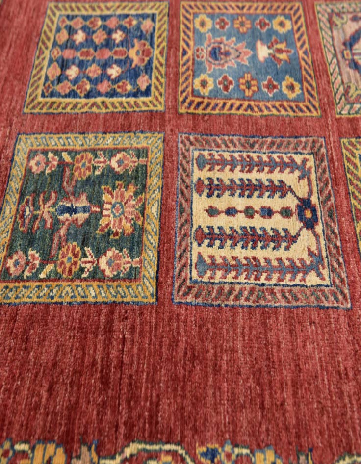 Detail image of 4' 10 x 6' 9  Hand Knotted Ariana Ziegler Rug