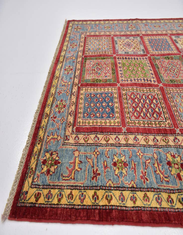 Detail image of 4' 9 x 6' 8 Hand Knotted Ariana Ziegler Rug
