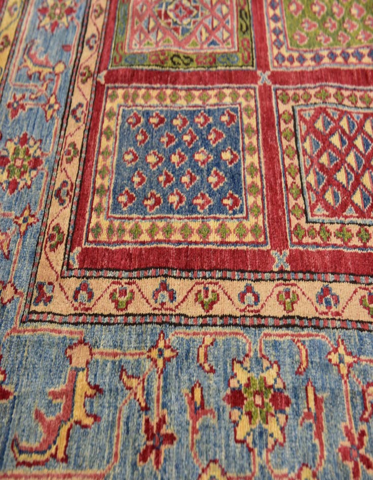 Detail image of 4' 9 x 6' 8 Hand Knotted Ariana Ziegler Rug