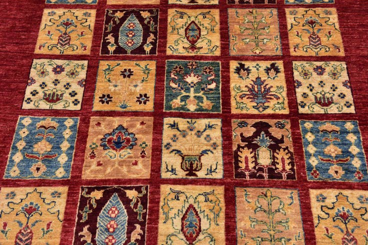 Detail image of 4' 10 x 6' 8 Hand Knotted Ariana Ziegler Rug