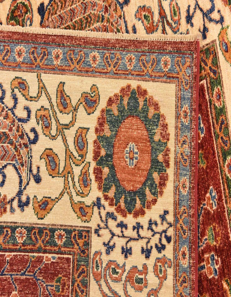 Detail image of 5' 1 x 6' 8  Hand Knotted Ariana Ziegler Rug