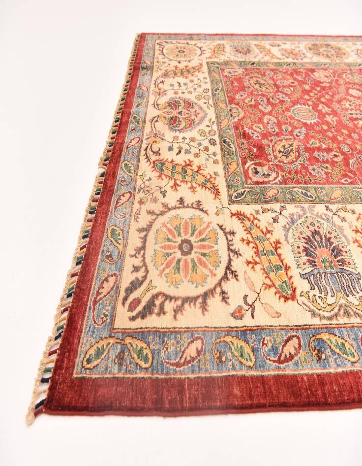 Detail image of 6' 11 x 9' 5  Hand Knotted Ariana Ziegler Rug