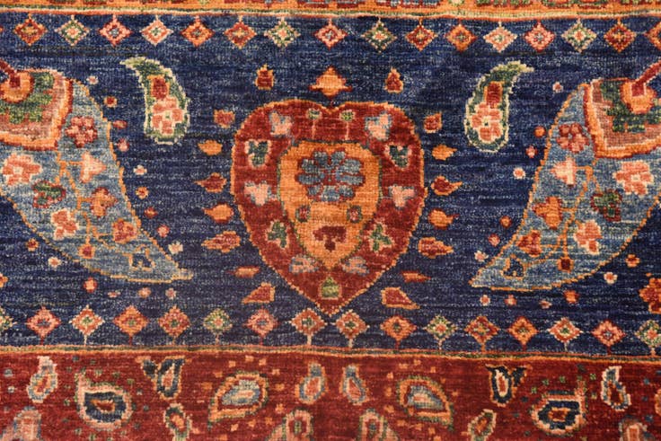 Detail image of 6' 9 x 10' 1 Hand Knotted Ariana Ziegler Rug