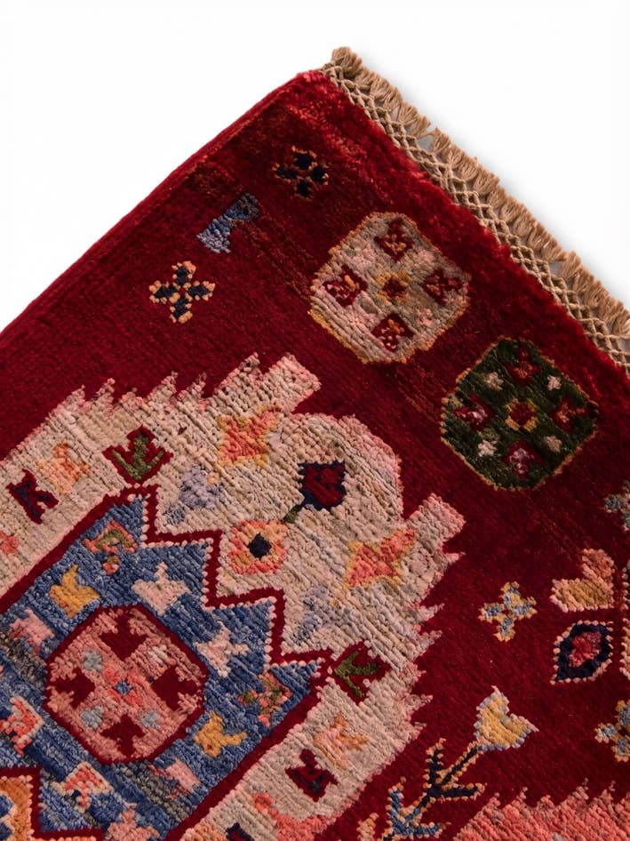 Detail image of 2' 1 x 3' Hand Knotted Ariana Ziegler Rug