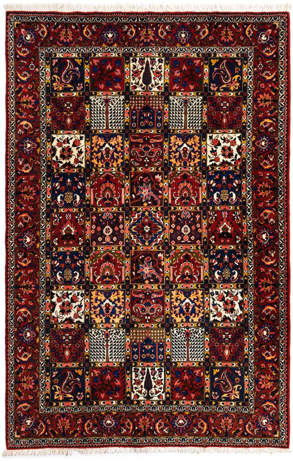 Detail image of 6' 8 x 9' 11 Bachtiar Wool Rug