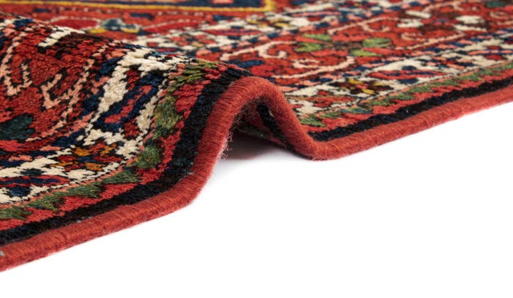 Detail image of 5' 2 x 6' 7 Bachtiar Wool Rug
