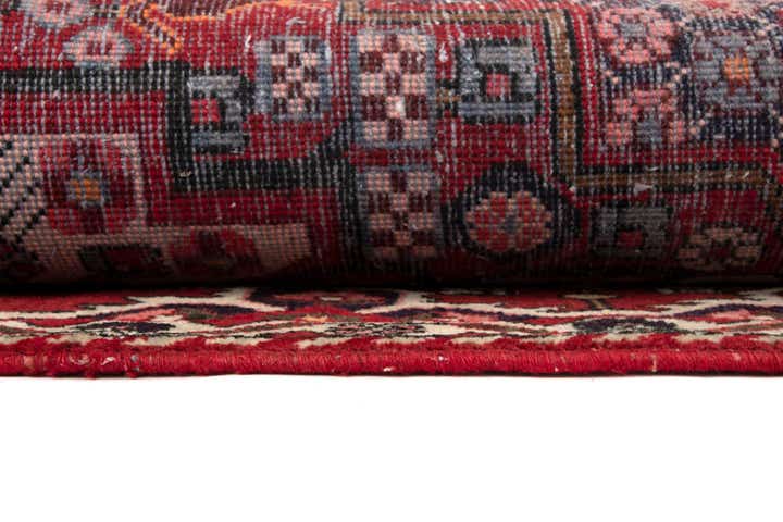 5' 1 x 6' 11 Hand Knotted Bachtiar Persian Wool Rug