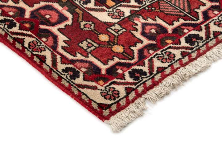 5' 1 x 6' 11 Hand Knotted Bachtiar Persian Wool Rug