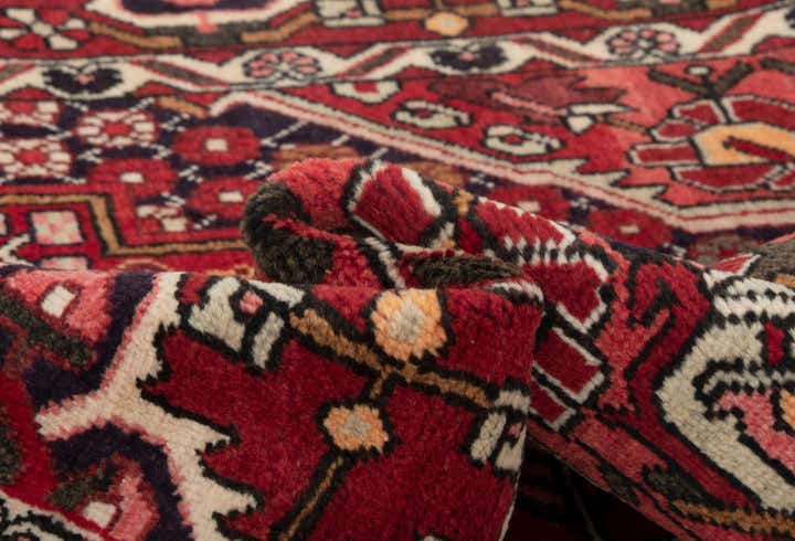 5' 1 x 6' 11 Hand Knotted Bachtiar Persian Wool Rug