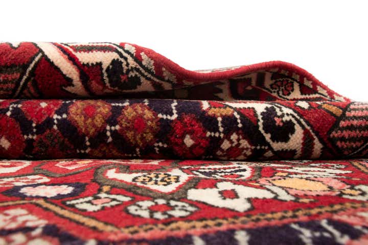 5' 1 x 6' 11 Hand Knotted Bachtiar Persian Wool Rug