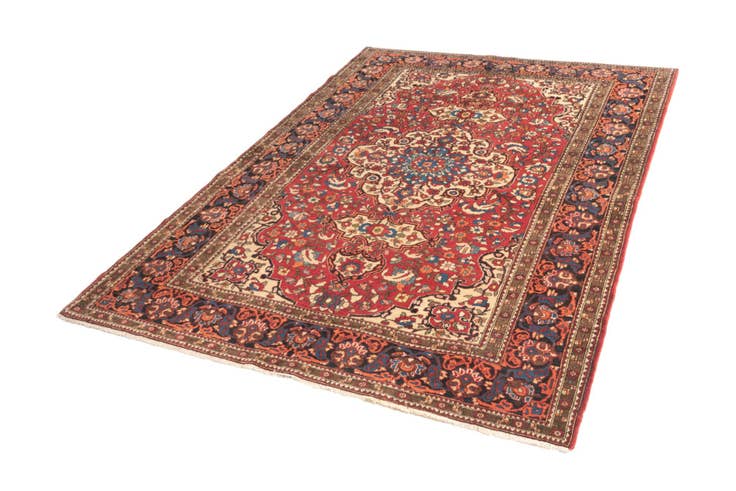 Detail image of 4' 11 x 7' 3 Bachtiar Rug