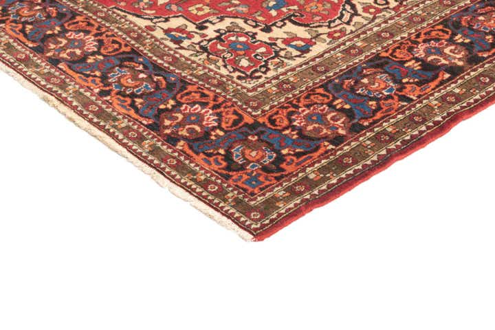 4' 11 x 7' 3 Bachtiar Rug