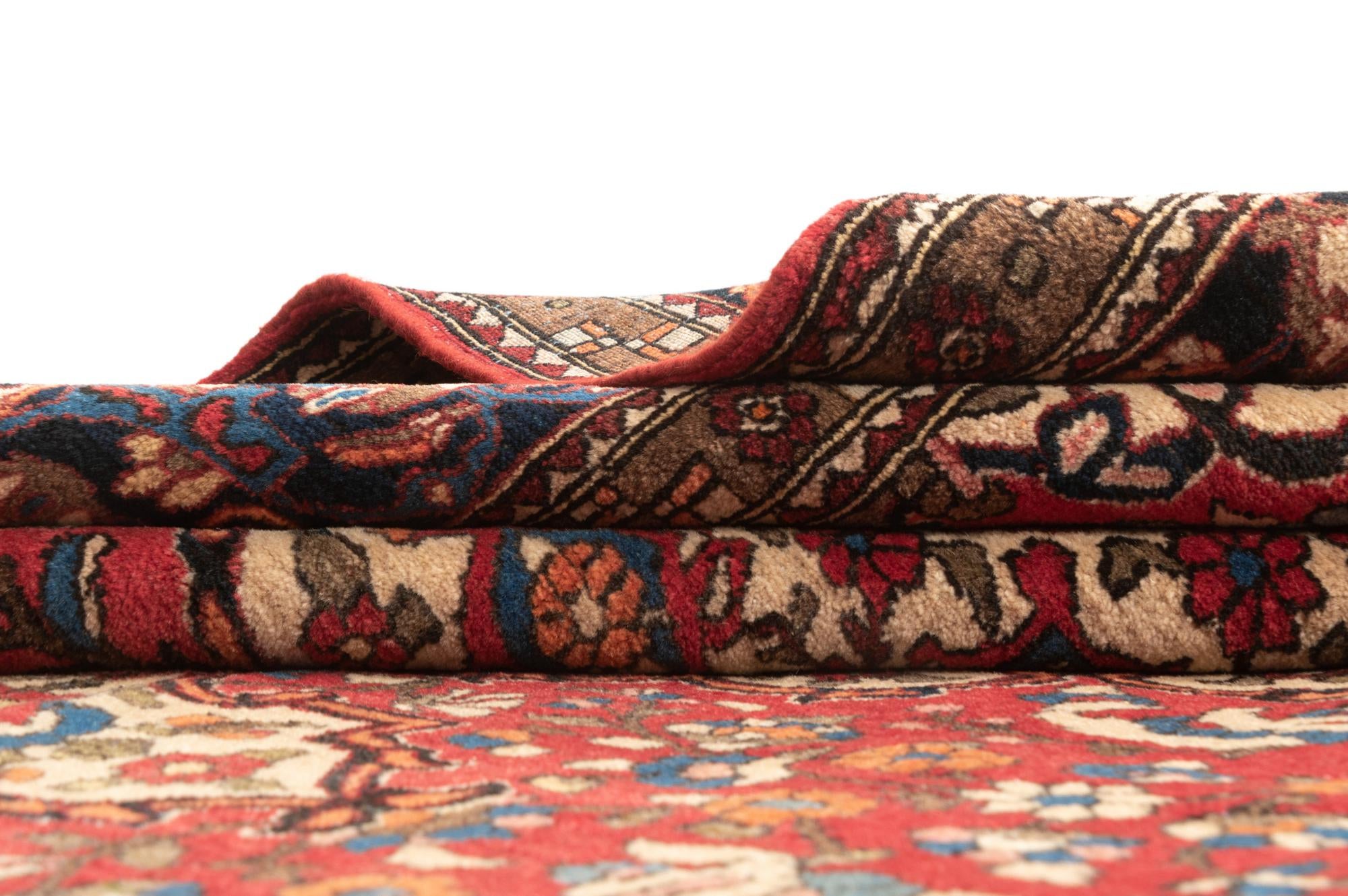 4' 11 x 7' 3 Bachtiar Rug