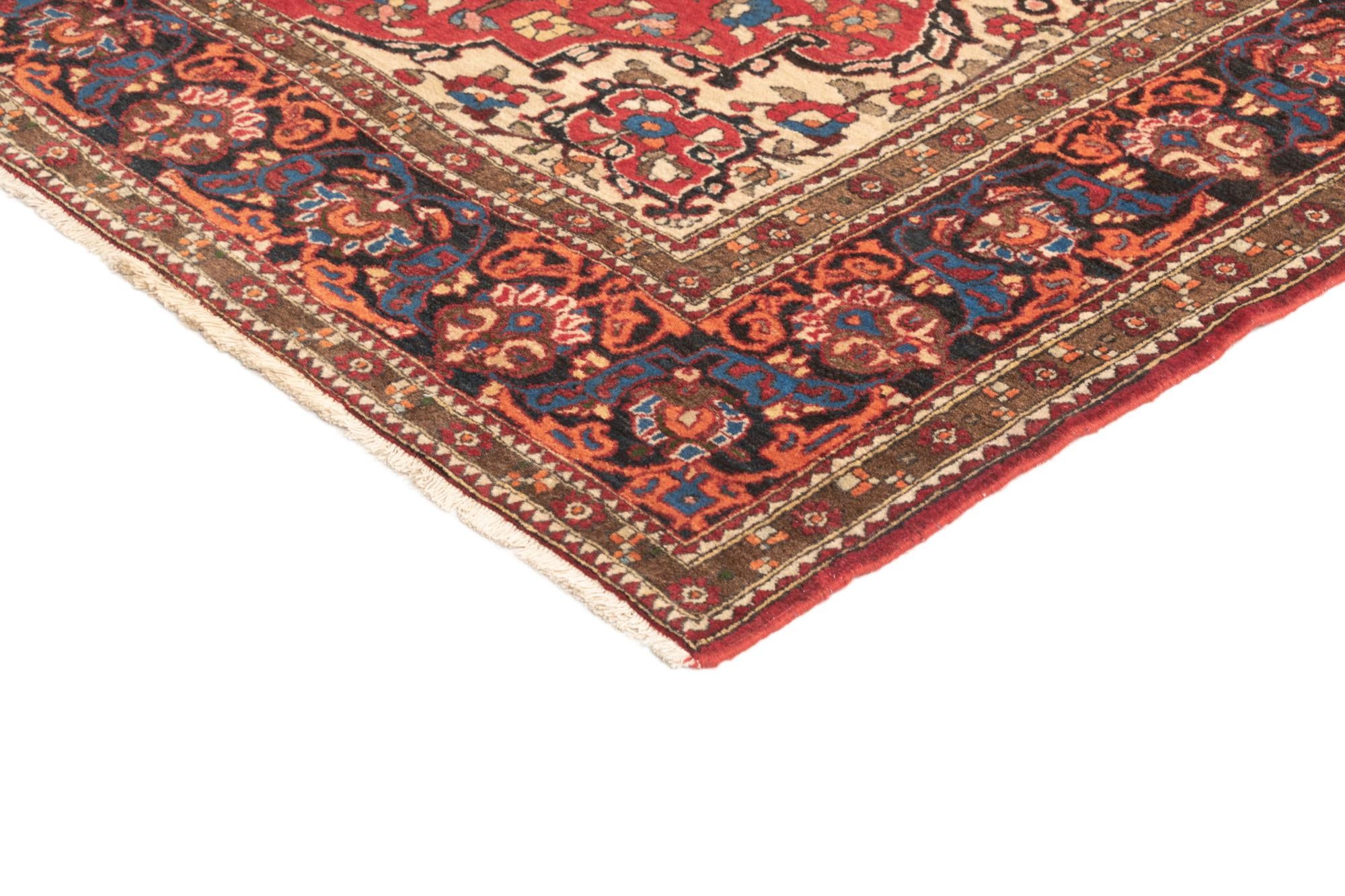 4' 11 x 7' 3 Bachtiar Rug