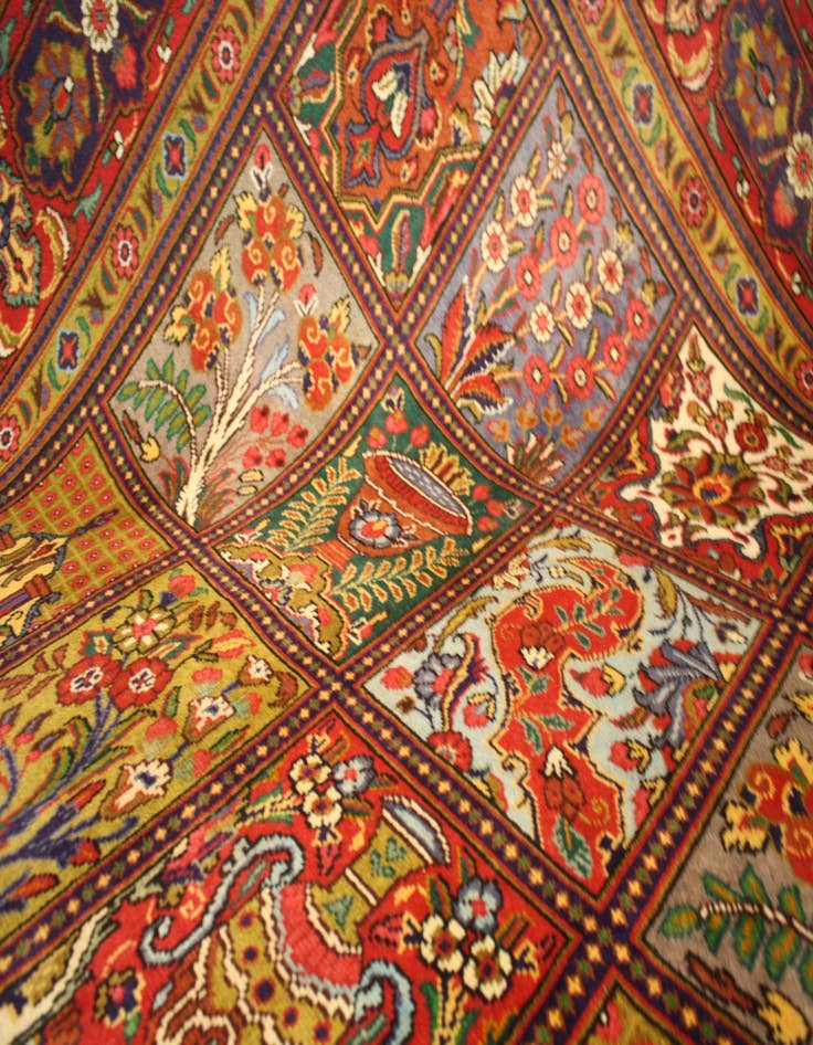 Detail image of 10' 2 x 13'  Hand Knotted Bakhtiar Persian Wool Rug