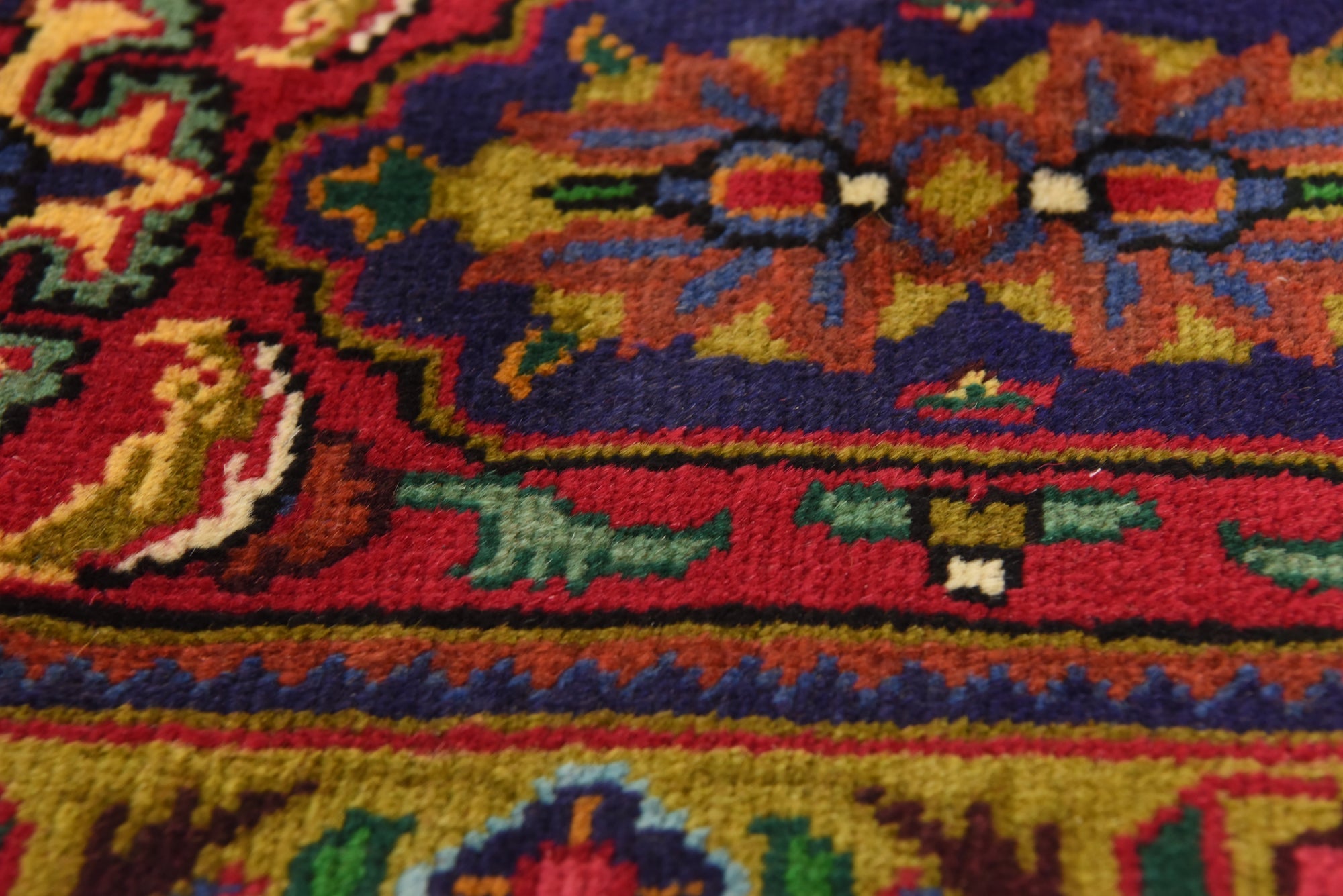 10' 2 x 13' Hand Knotted Bakhtiar Persian Wool Rug