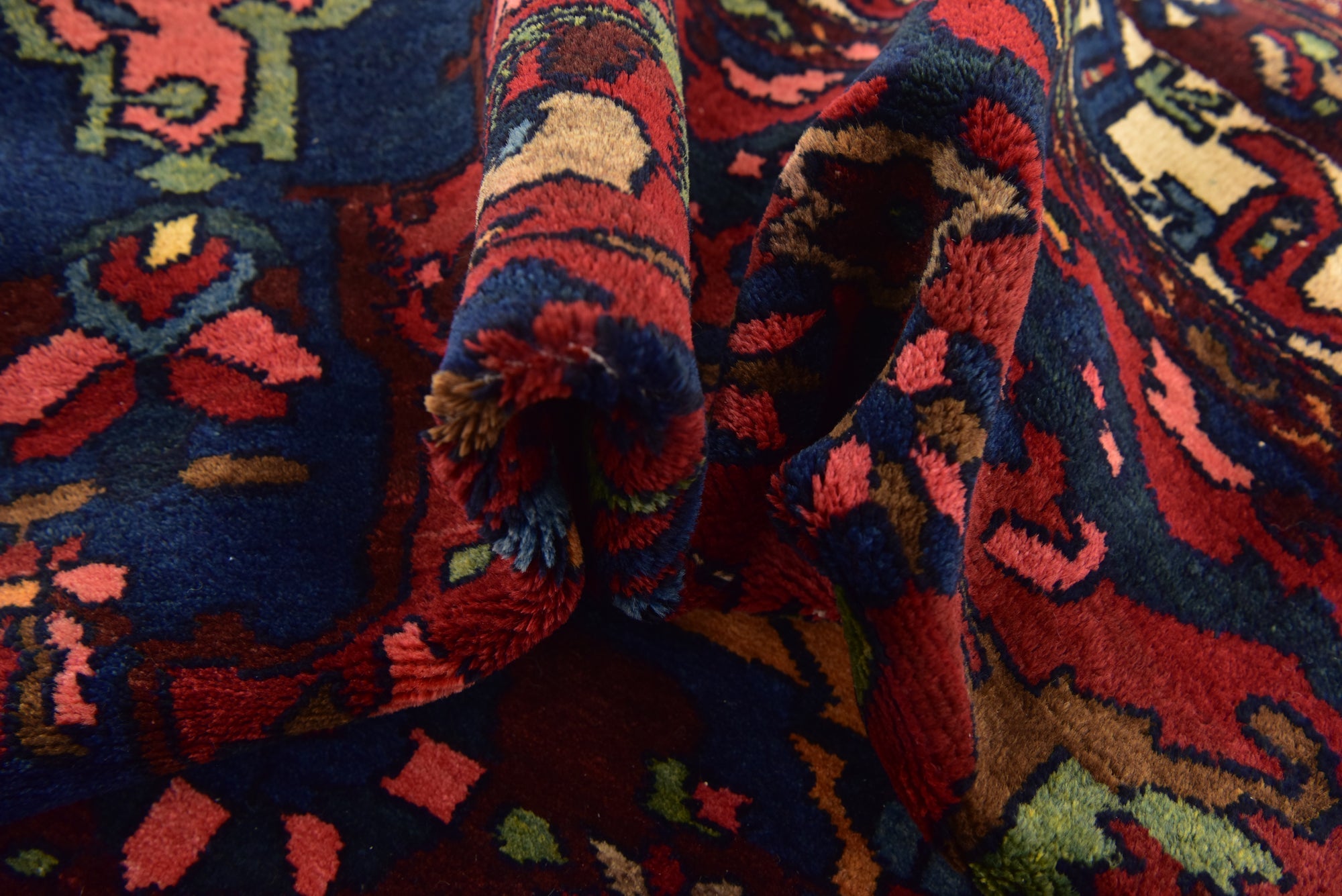 Detail image 11 of 13: 5' x 7' 4 Hand Knotted Bakhtiar Persian Wool Rug
