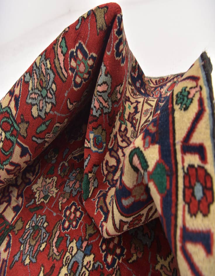 Detail image of 4' 10 x 6' 6 Hand Knotted Bakhtiar Persian Wool Rug