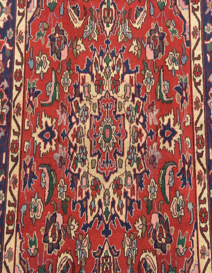 Detail image of 4' 10 x 6' 6 Hand Knotted Bakhtiar Persian Wool Rug