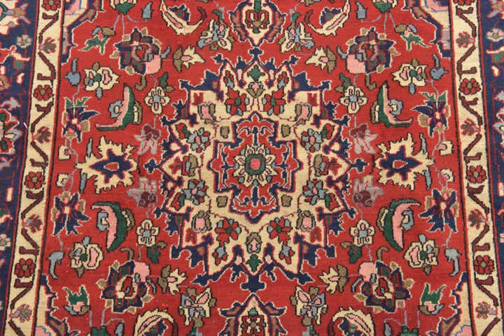 4' 10 x 6' 6 Hand Knotted Bakhtiar Persian Wool Rug