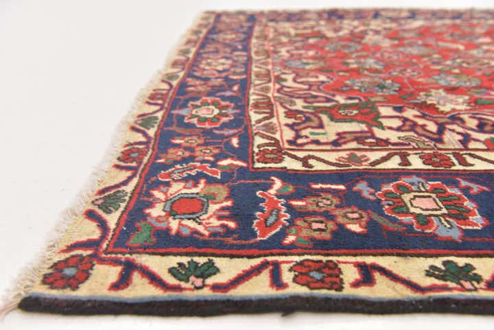 4' 10 x 6' 6 Hand Knotted Bakhtiar Persian Wool Rug