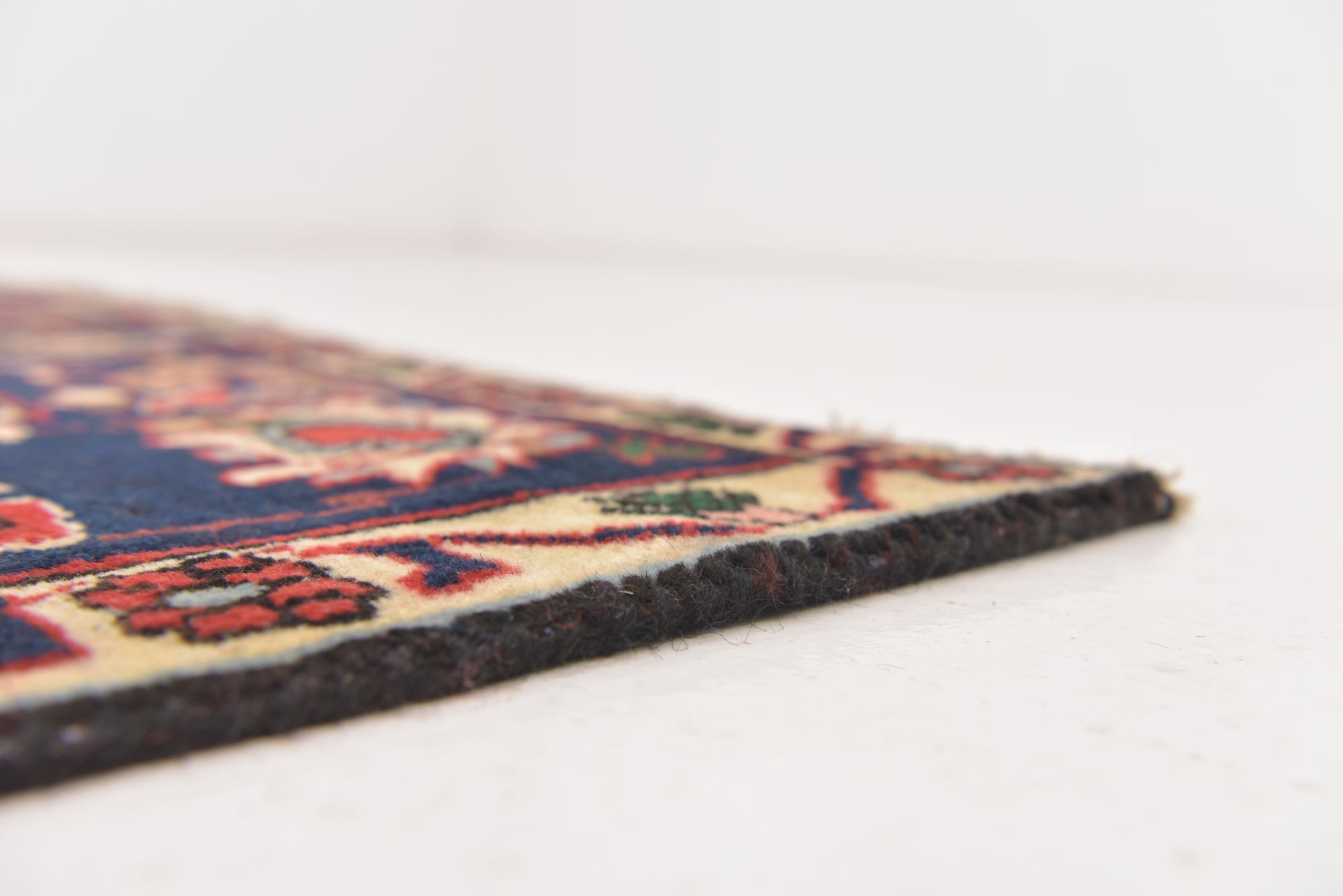 4' 10 x 6' 6 Hand Knotted Bakhtiar Persian Wool Rug