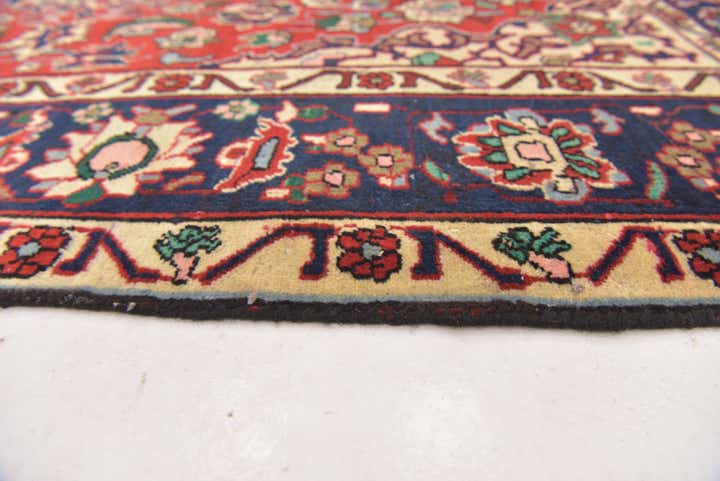 4' 10 x 6' 6 Hand Knotted Bakhtiar Persian Wool Rug