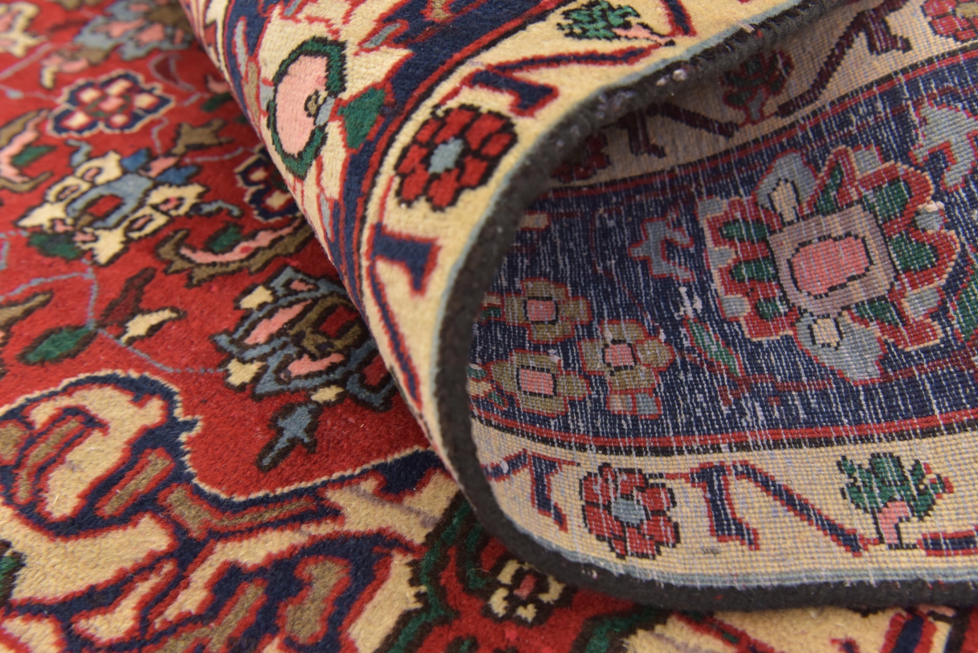 4' 10 x 6' 6 Hand Knotted Bakhtiar Persian Wool Rug