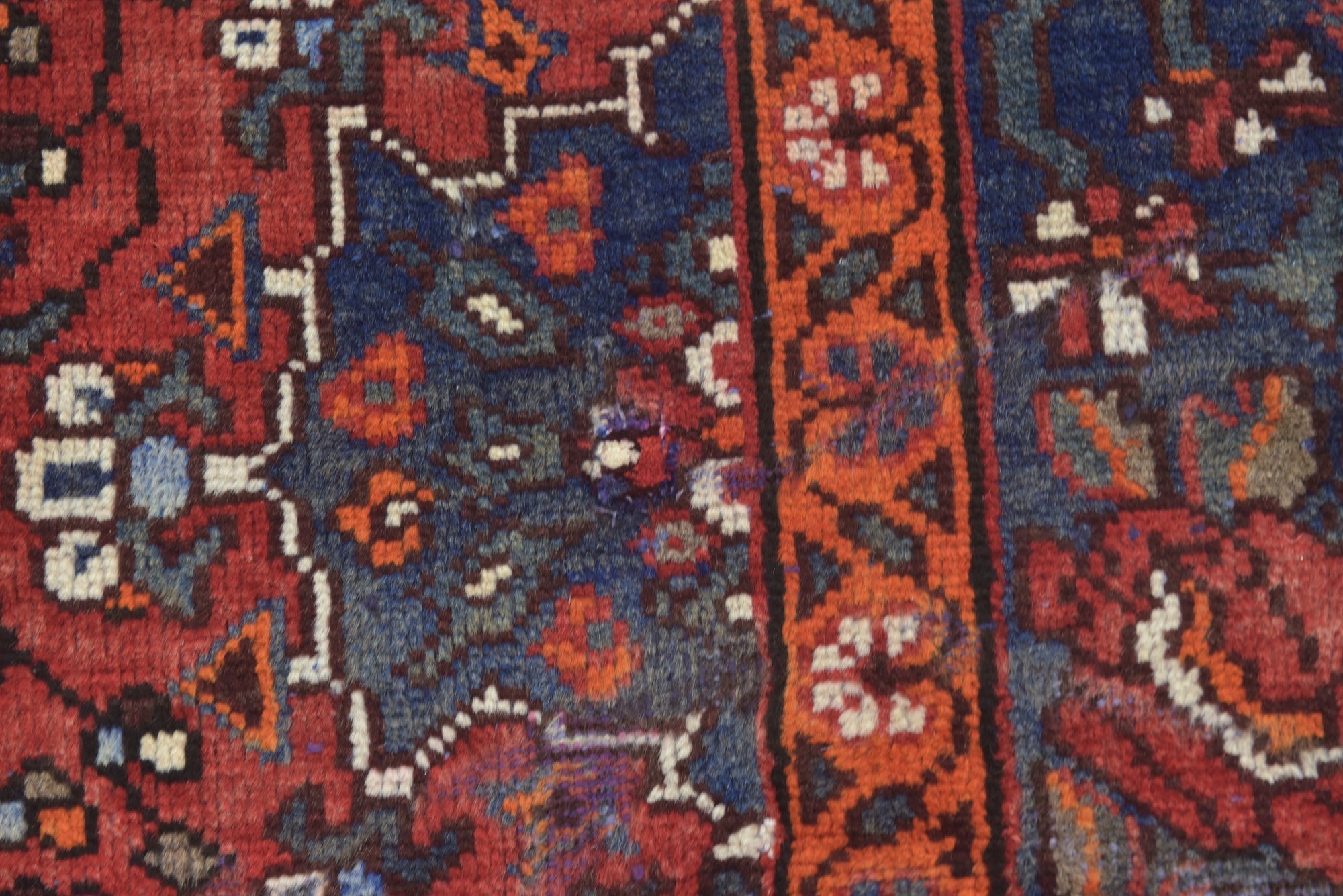 7' x 10' Hand Knotted Bakhtiar Persian Wool Rug