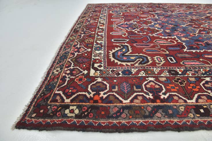 Detail image of 8' 6 x 11' 9 Hand Knotted Bakhtiar Persian Wool Rug