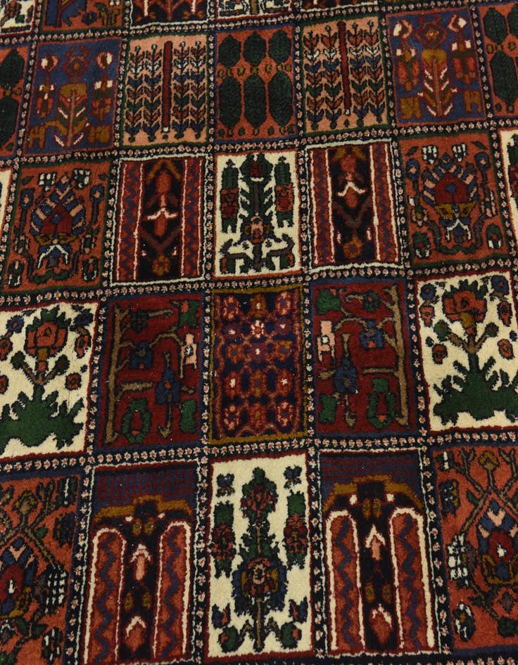 Detail image of 6' 10 x 10' Hand Knotted Bakhtiar Wool Rug
